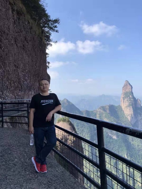 不杵于物的第一张照片--武平婚介网