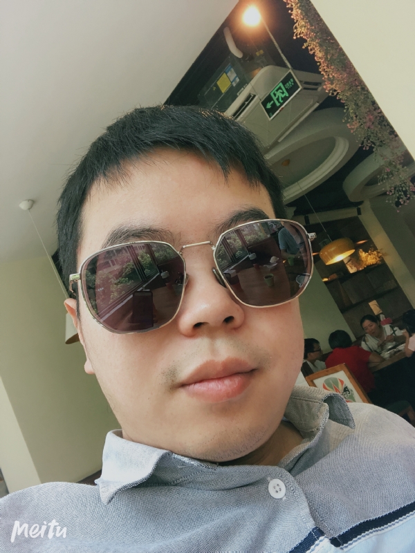 月台等路人的第一张照片--武平婚介网