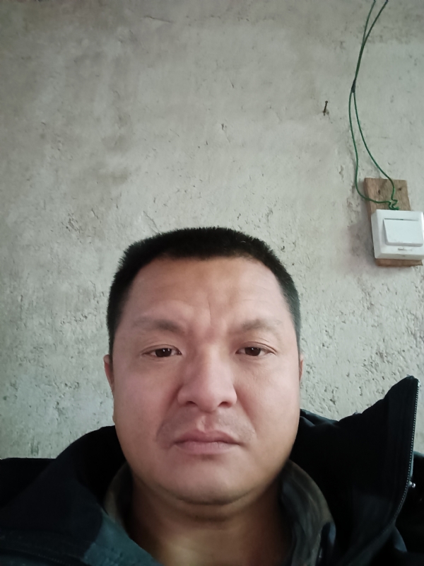 兰成龙的第三张照片--武平婚介网