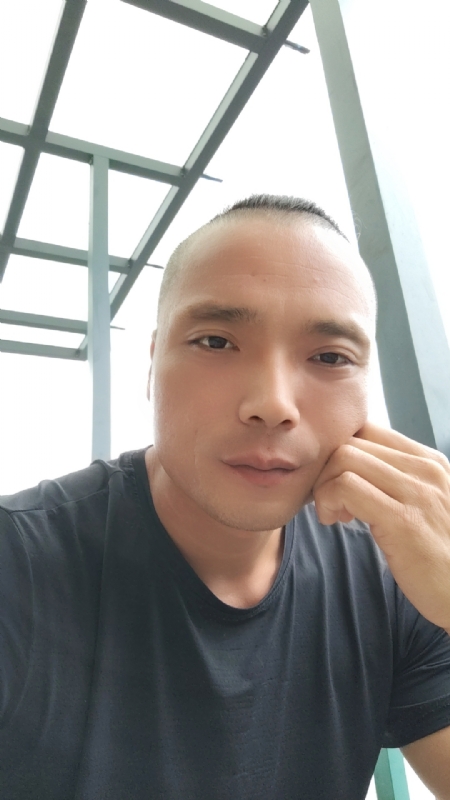 伯爵的第三张照片--武平婚介网