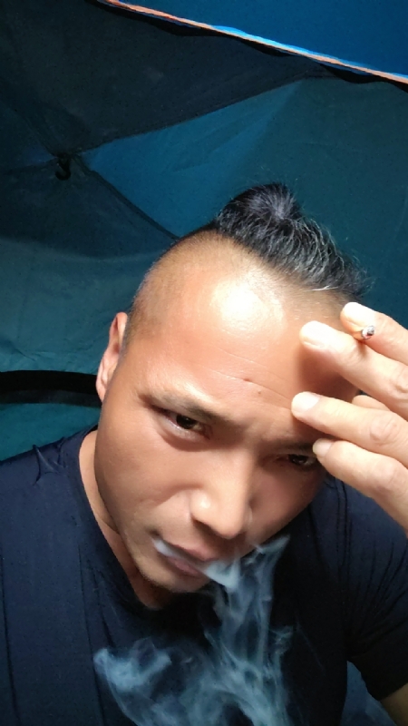 伯爵的第四张照片--武平婚介网